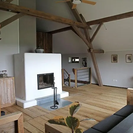 Semesterbostad Rustikales Ferienhaus In Ruhiger Und Idyllischer Lage Theisseil